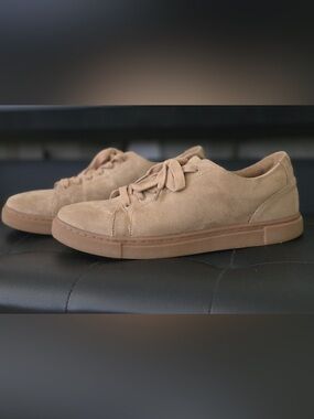 Men’s Casual Suede Sneakers in Tan